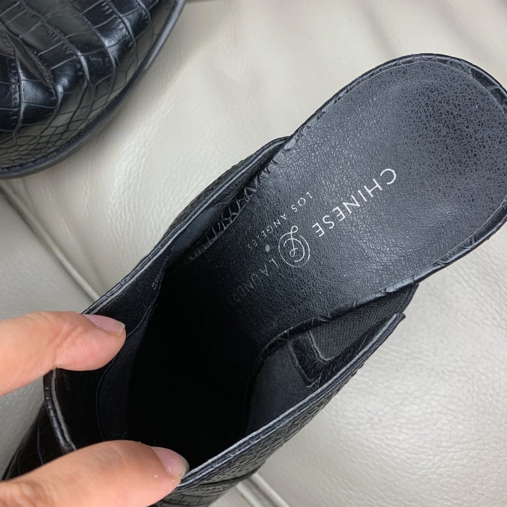 Chinese Laundry black heeled close toe-sandals Size 8 Womens